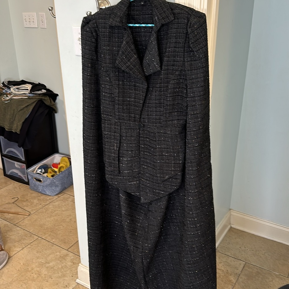 Very Unique Black Cape Jacket - image 4